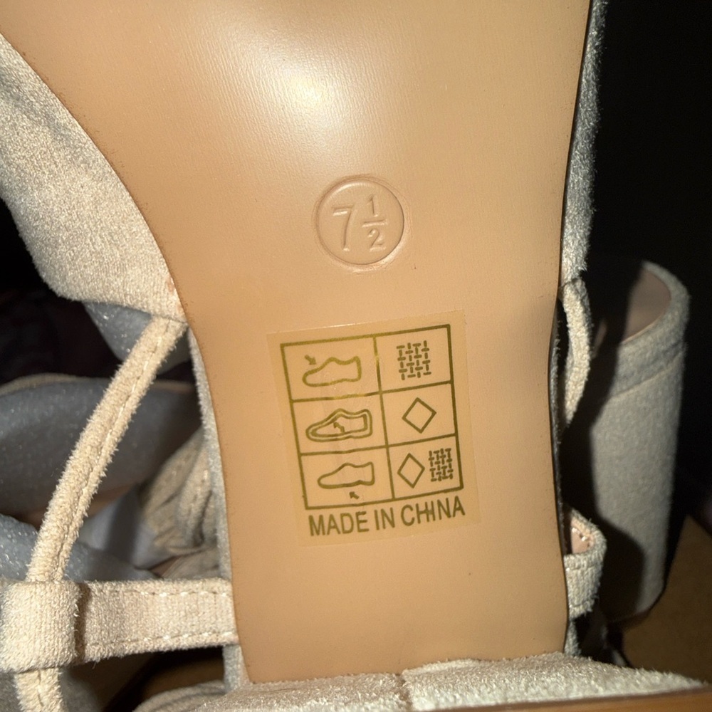 Journee Collection Cream Women's Sandals - Picture 5 of 9